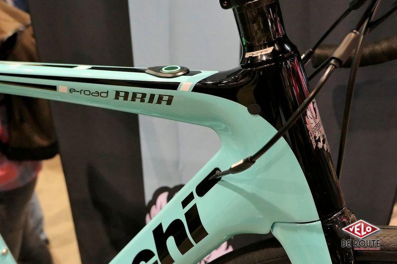 Velo route hotsell electrique bianchi