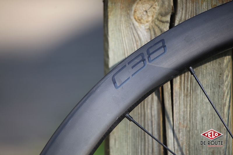 Roue carbone 38 sales ou 50 mm